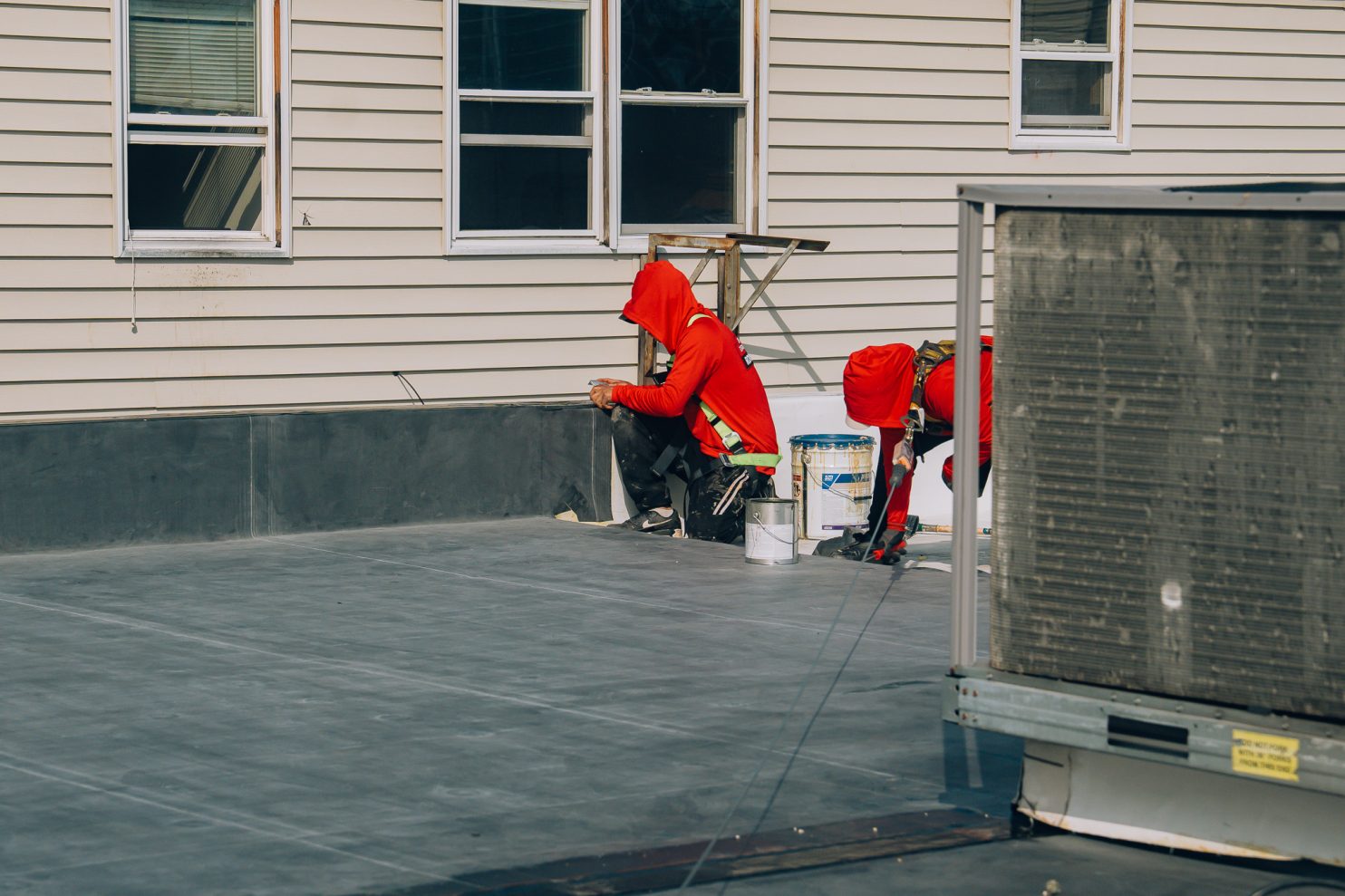 Flat roof installation on commercial building in Poughkeepsie